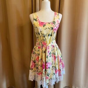 Flavio Naphtha Belted Lace Sleeveless Dress Size Small Made in Italy